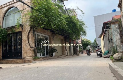 Nhà 5 tầng, ô tô tránh, view vĩnh viễn, gần BigC Long Biên