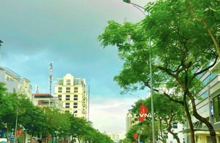 Bán Nhà Mặt Phố Nguyễn Văn Cừ 195m2, 5T, MT 8m, 2 Thoáng,  6X Tỷ Kinh Doanh Dòng Tiền, 2 Thoáng
