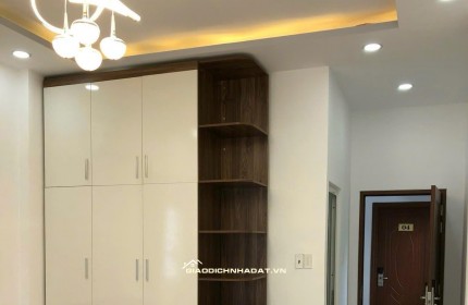 GÓC 2 MẶT TIỀN – 4 TẦNG – THU NHẬP 25TR/THÁNG – NGAY NGÃ 4 NGUYỄN TRÃI Q5. LH:0988954579