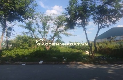 BÁN GẤP LÔ ĐẤT- LÀM KHO XƯỞNG 856M2- MẶT TIỀN ĐƯỜNG BÀ ĐIỂM-HÓC MÔN