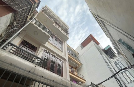 Bán nhà Hoàng Quốc Việt, 18 tỷ, 90 m2, hàng hiếm tại Cầu Giấy, Hà Nội