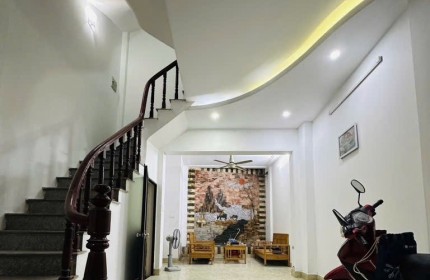 Hót quá nhỉ 8 tỷ có ngay 43m, 5 tầng, Xuân La, Tây Hồ!