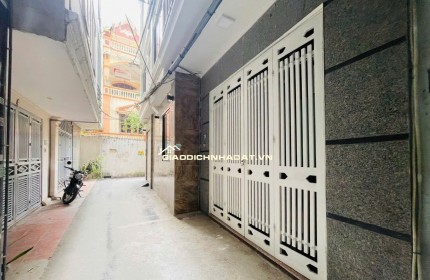 BÁN NHÀ CHÍNH CHỦ 44M2 VỊ TRÍ ĐẸP, TIỆN ÍCH ĐẦY ĐỦ, GIÁ HỢP LÝ TẠI D.Q.HÀM, HN