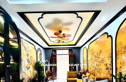 Bán nhà phố Dương Văn Bé,  33m, ngõ nông , gần đường ô tô  tránh , vị trí đẹp , nội thất cao cấp 7.95 tỷ