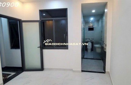 Phú Nhuận, sát mặt tiền Huỳnh Văn Bánh - 6,85Tỷ TL.