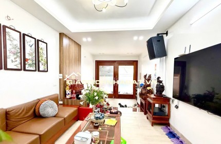 Bạch Mai 65m2 x 5 tầng. Full nội thất, ô tô vào nhà, kinh doanh, văn phòng.