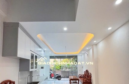 Bay Nhanh - Chủ hạ sốc 500tr!!! Nhà cực đẹp - Đối diện Aeon Mall - 36m2 - chỉ 5.7 tỷ