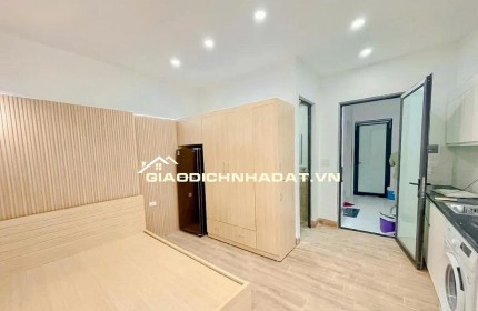 Hàng hiếm, Giải Phóng DT 55m x 4 tầng full nội thất ,thang máy. Ô tô đỗ cửa, kinh doanh, dòng tiền