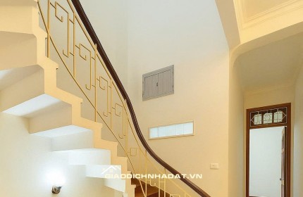 Bán nhà siêu hiếm Giảng Võ, 55m² x 4 tầng, 2 mặt ngõ, gần ô tô – Giá chỉ 13 tỷ