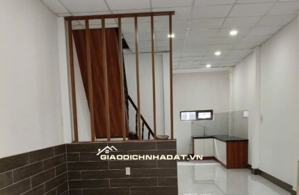 Cơ Hội Sở Hữu Nhà  49m2, Nguyễn Văn Quá, Đông Hưng Thuận Q12 - Chỉ 3.3 Tỷ