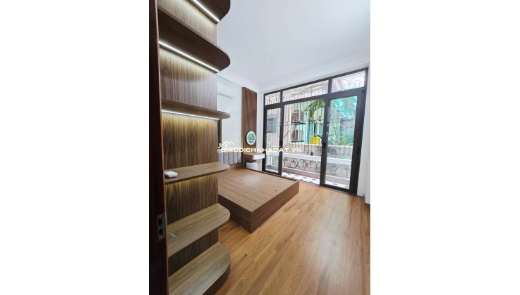 Bán nhà Kim Giang 37m 4 tầng full nội thất mới.