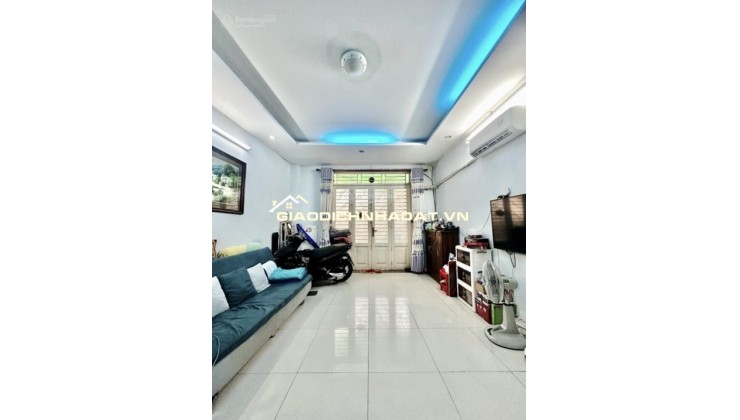 Bán Nhà 1 căn ra MT Nguyên Hồng- Bình Thạnh 2 Tầng - 64m2 - ngang 4m - chỉ 6.x tỷ
