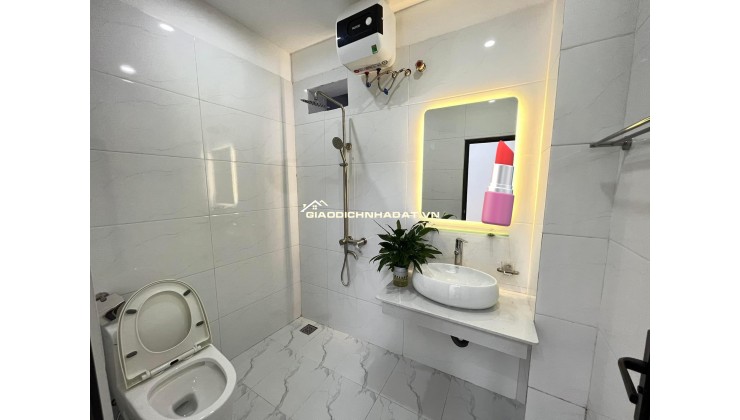 Bán căn nhà cuối cùng tại Bồ Đề, 38 m x4  tầng, 2 mặt thoáng, Giá 5.35 tỷ chủ thiện chí