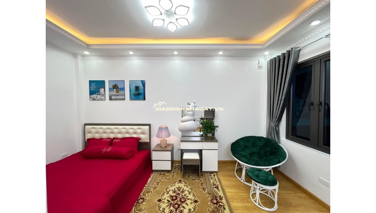 Bán căn nhà cuối cùng tại Bồ Đề, 38 m x4  tầng, 2 mặt thoáng, Giá 5.35 tỷ chủ thiện chí