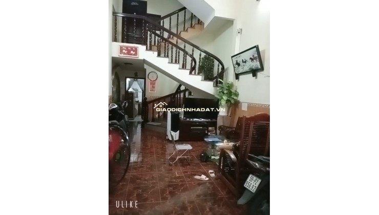 CMT8 – HẺM Ô TÔ TRÁNH – NHÀ ĐẸP 5 TÂNG – GẦN CÔNG VIÊN LÊ THỊ RIÊNG- CHỈ 12.5 TỶ.