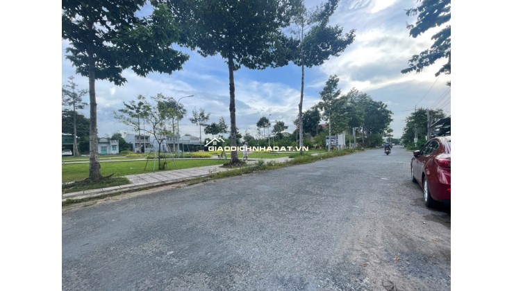 Bán Đất Thổ Cư Mặt Tiền Đường Chính KDC Phú Thuận DT 83m2, Sổ Hồng, Giá 1.65 Tỷ.