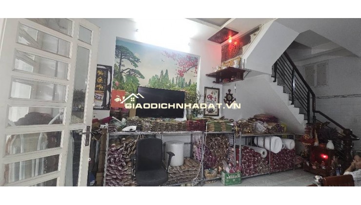 NHÀ NGANG ĐẸP - 5X12 - TRỆT LẦU SÁT HẺM XE HƠI