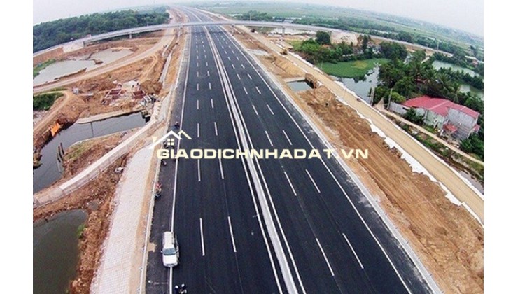 650tr sở hữu lôn đất ngay chợ Tân Phước , đường nhựa thổ cư sổ sẳn