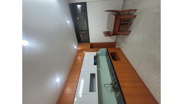BÁN NHÀ TÔ HIỆU, 5 TẦNG THANG MÁY, 40M2, 10.X TỶ