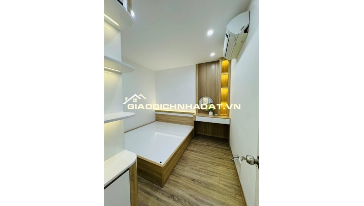 Chính chủ cần bán 2 ngủ tòa HH3B Linh Đàm tặng nội thất nhập khẩu xịn xò giá 2.1XX tỷ