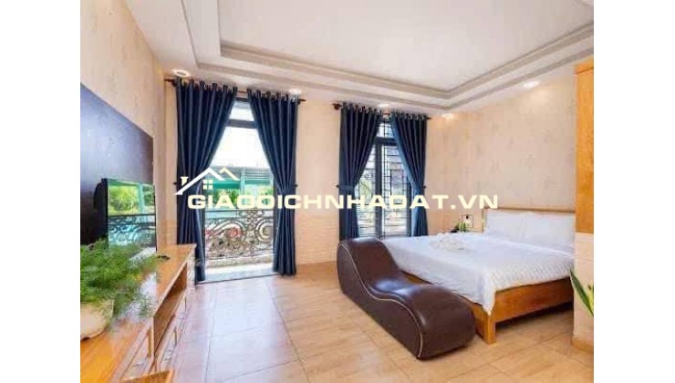 Bán nhà mặt phố Phan Chu Trinh, Vũng Tàu, diện tích 180m2, giá 23 tỷ, sổ hồng. Liên hệ: 0797922499.