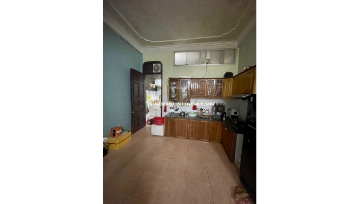 Cần tiền em bán gấp nhà Phố Kim Đồng 57m*4  Tầng, ba bước ra phố giá 9,3 tỷ