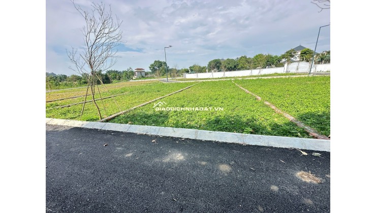 Giá 3 tỷ, 100m2 full thổ cư, sẵn sổ đỏ, ngay cạnh UBND xã Cổ Đông