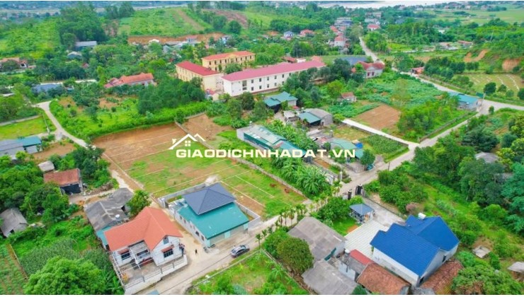 Giá 3.1tỷ, 101m2 full thổ cư, sẵn sổ đỏ, ngay cạnh UBND xã Cổ Đông