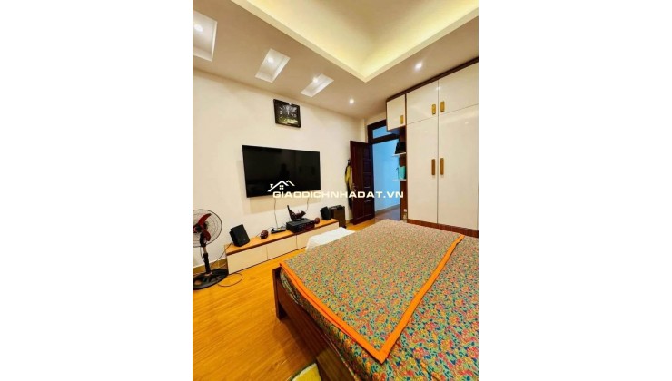 Cần bán Gấp nhà Trần Cung 56m2 4 tầng full nội thất - 2 mặt thoáng - Giá nhỉnh 10t
