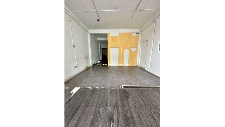 Chính chủ cho thuê mặt bằng nhà 21 Phan Đình Phùng, Phú Nhuận. Gần chợ Phú Nhuận.