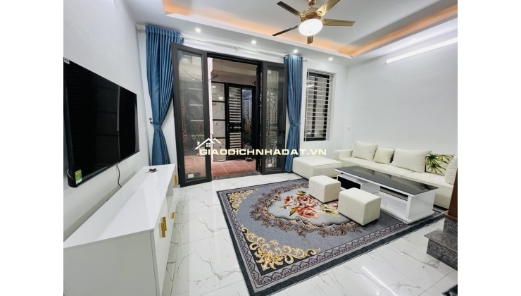 Chính chủ nhờ bán gấp căn nhà lô góc thang máy ở Đa Sỹ giá nhỉnh 7 tỷ