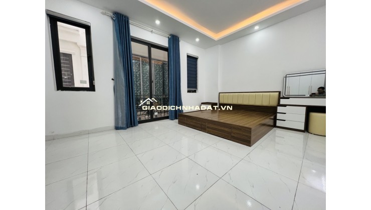 Chính chủ nhờ bán gấp căn nhà lô góc thang máy ở Đa Sỹ giá nhỉnh 7 tỷ