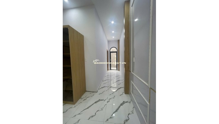 Bán Nhà lầu 168m2, Cách KCN Cầu Tràm 4phút chạy xe
