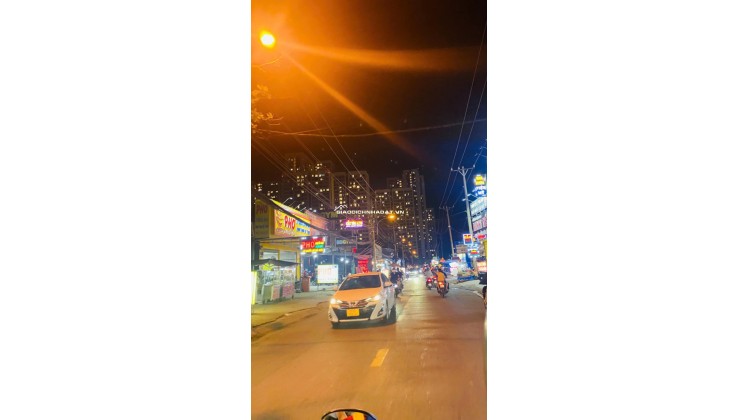 Phong chuyên nhà phố giá rẻ TPHCM