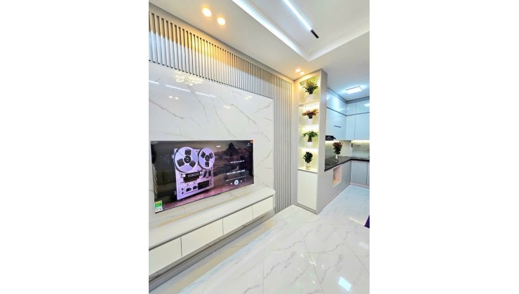 Bán nhà Xuân Đỉnh 30m, 5 tầng, mặt tiền 4.5, hiện đại, tặng fun nội thất!