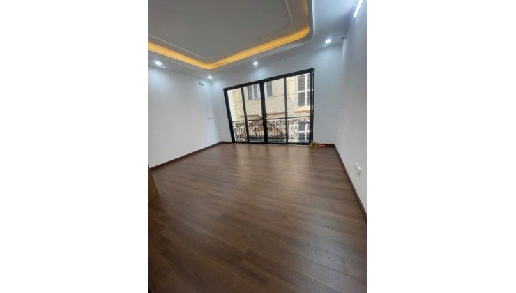 Bán nhà Xuân Đỉnh! 35m, 7 tầng, mặt tiền 4.4 thang máy chạy vù vù!