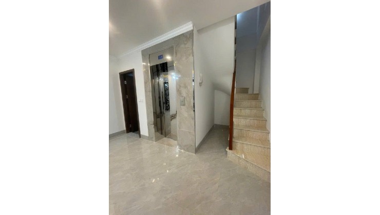 Bán nhà Xuân Đỉnh! 35m, 7 tầng, mặt tiền 4.4 thang máy chạy vù vù!