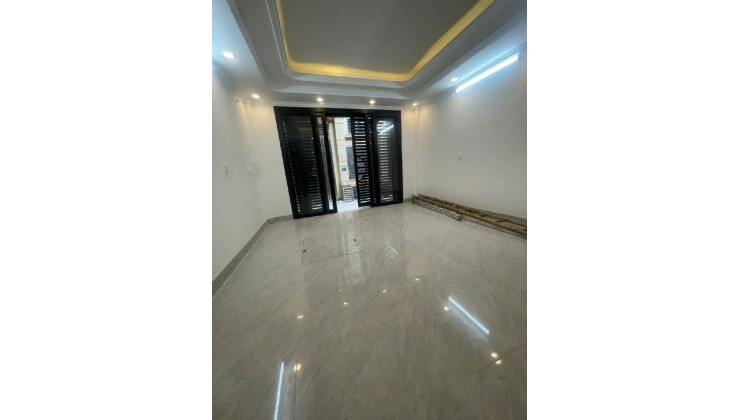 Bán nhà Xuân Đỉnh! 35m, 7 tầng, mặt tiền 4.4 thang máy chạy vù vù!