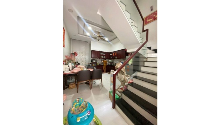 Bán Nhà Tân Kỳ Tân Quý, Bình Tân, Hẻm Ôtô 6m, 53m2 (4,4x12) 4 Tầng BTCT, Cách Mặt Tiền Kinh Doanh Mua Bán Sầm Uất, Nhỉnh 6 Tỷ Còn TL