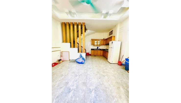 Bán nhà Lô góc, mặt ngõ, oto 4 chỗ qua cửa, 35m, 5 tầng, mặt tiền 5.2m!