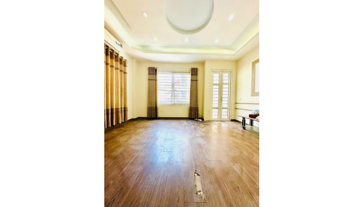 Bán nhà Lô góc, mặt ngõ, oto 4 chỗ qua cửa, 35m, 5 tầng, mặt tiền 5.2m!