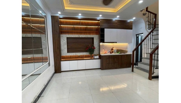 MẶT NGÕ RỘNG - CÁCH MẶT PHỐ 50M THÔNG VÕNG THỊ, 5 Phút Ra Hồ Tây