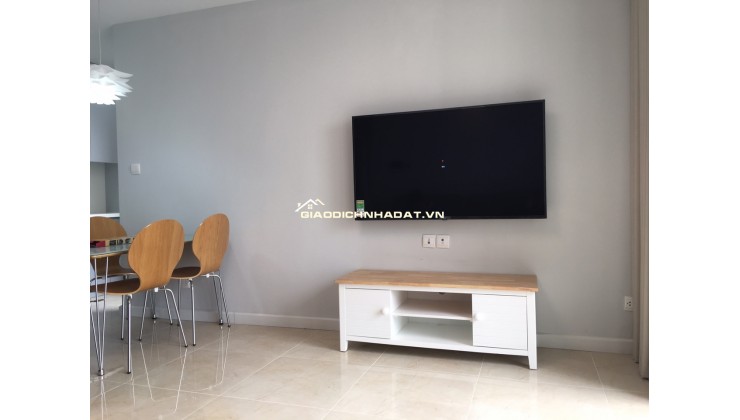 Chủ nước ngoài cần bán căn 2 ngủ rộng dt 75m2, các phòng đều view hồ điều hòa, tầng trung tòa C3 - D'Capitale, giá đầu tư