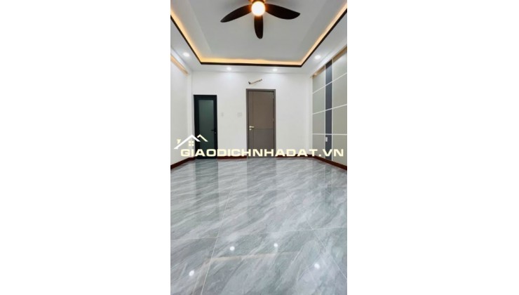 ĐIỆN BIÊN PHỦ, QUẬN 10 - NHÀ MỚI VÀO Ở NGAY -  - DTST 100M2 - 3 TẦNG BTCT - CHỈ 6.9 TỶ TL