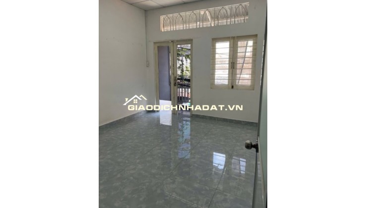 MẶT PHỐ TÂN PHÚ - KINH DOANH NHIỀU LĨNH VỰC - 33 m2 - 2 tầng BTCT - NHÀ CÒN TINH TƯƠM HƠN 3 TỶ.