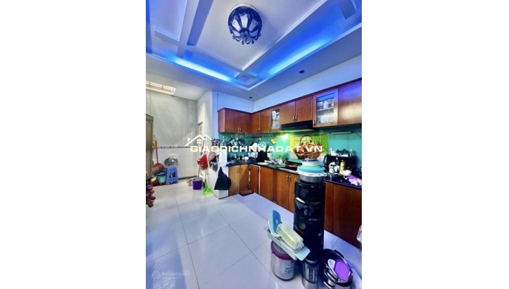 Bán Nhà 1 căn ra MT Nguyên Hồng- Bình Thạnh 2 Tầng - 64m2 - ngang 4m - chỉ 6.x tỷ