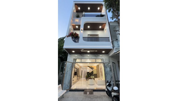 Nhà mới 1T-2L  gần trạm thu phí Suối Giữa ngay TT Thủ Dầu Một nhận nhà ở ngay.