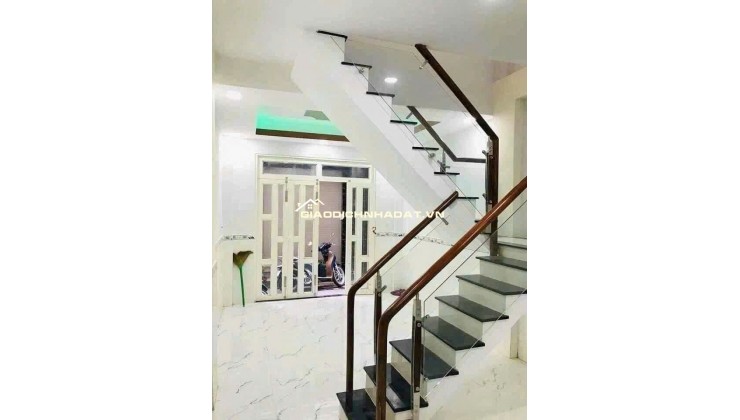 NHÀ MỚI TẠI THỦ ĐỨC - CHỈ 4,6 TỶ. VỊ TRÍ TRUNG TÂM - Ở CỰC SƯỚNG