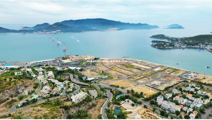 Vin Phú Quý (Nha Trang) : Điểm Đến Bờ Biển Độc Quyền