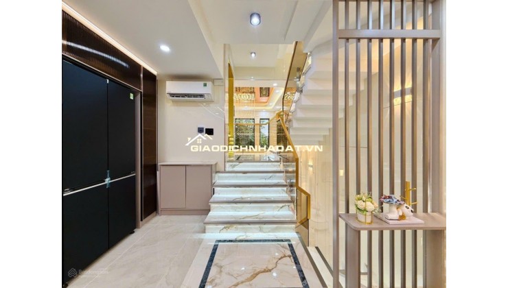Bán nhà hxh Quang Trung, P. 8, Q. Gò Vấp. Nhà đẹp 5 tâng, có thang máy, full nội thất